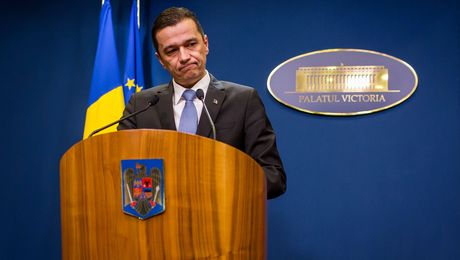 Romania repeals law that goes easy on corruption following massive protests bloom.bg/2kC9Qum