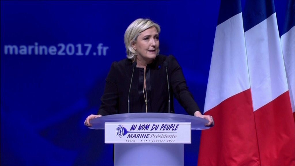 MBelmoukhtar's tweet photo. #JLMHologramme Pas convaincu par l'hologramme de Donald Trump à Lyon... https://t.co/GFxWBZH232