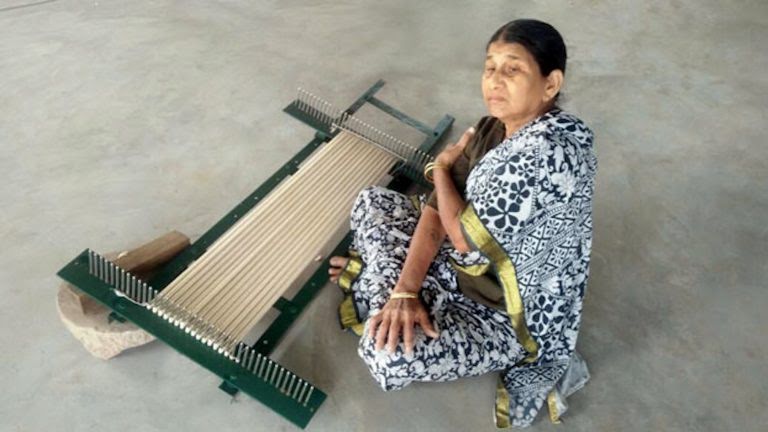 authindia's tweet photo. #Padamshri awardee #ChintakindiMallesham revolutionises #pochampally #iktat #handloom by his invention of #AsuMachine,easing #weavers labor https://t.co/XPM0CUvwGT