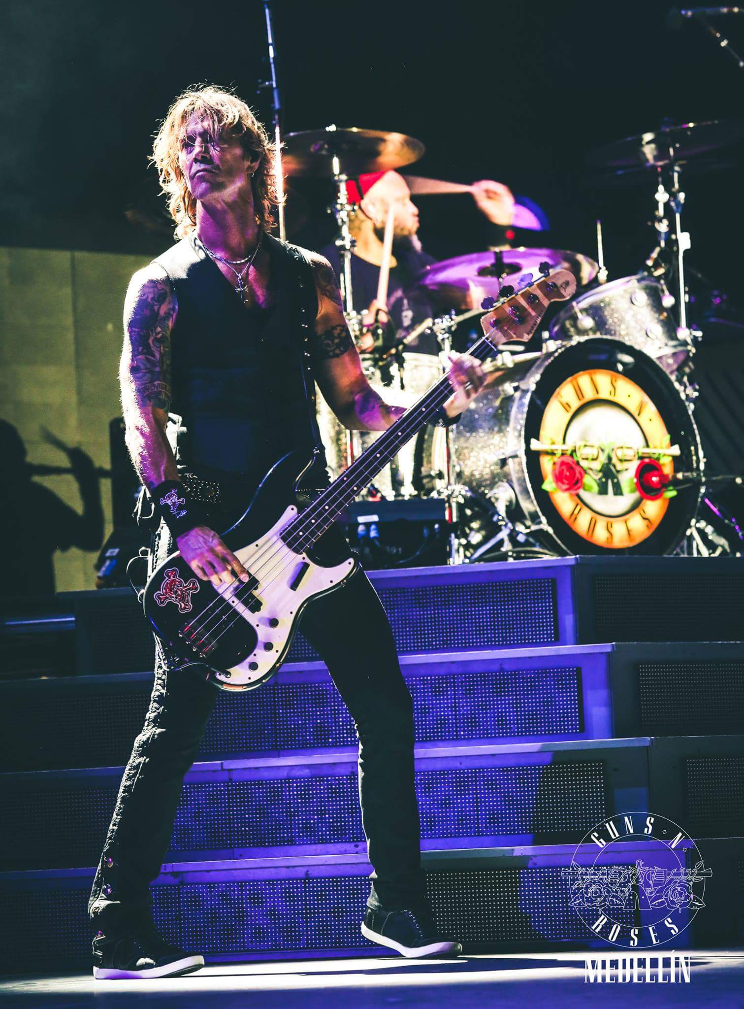 Happy Birthday to Mr. Duff McKagan, legendary bass guitar player in Greetings from Colombia Duff. 