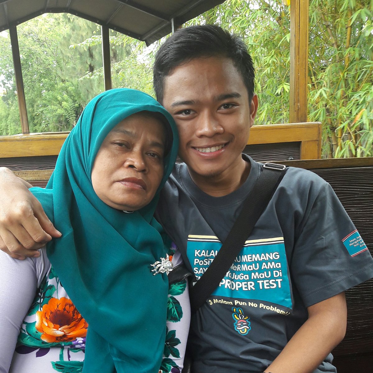 bagast_theear's tweet photo. Doakan Anakmu ini yaa Bu,Semoga bisa membahagiakanmu dan keluarga Amiin https://t.co/C2i07AjDtg