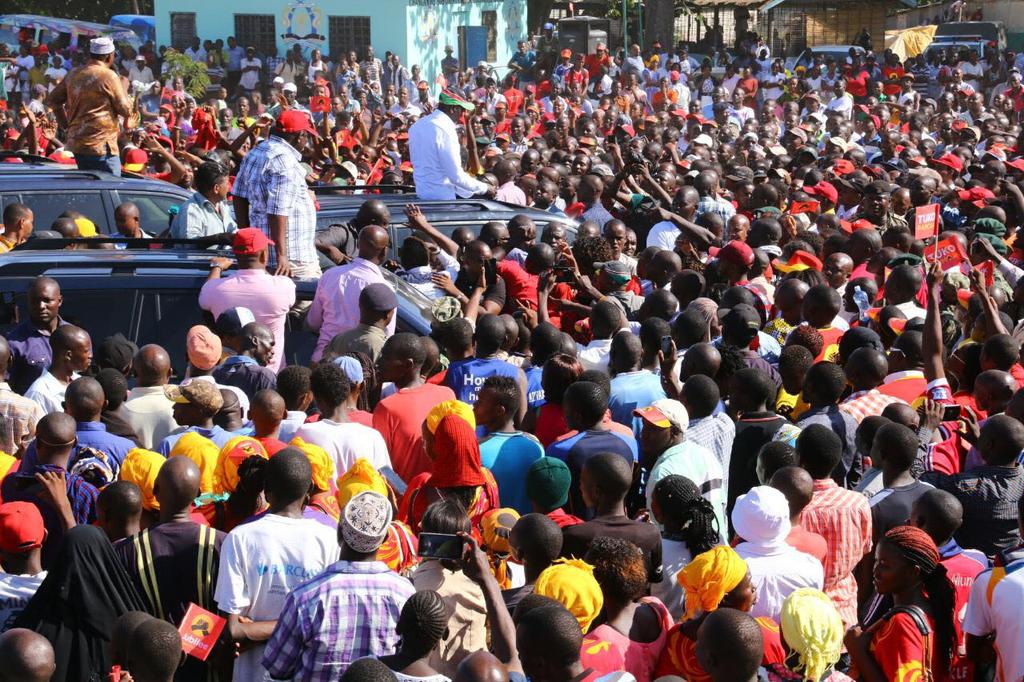 DualeTena's tweet photo. While CORD believes in politics of identity,' &amp; apply selective political visits, Jubilee tours all regions including Coast  #RutoInCoast https://t.co/K4AhULPIgj