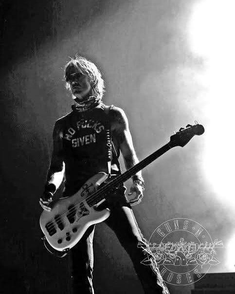 Happy Birthday Mr. Duff Mckagan I love you! 