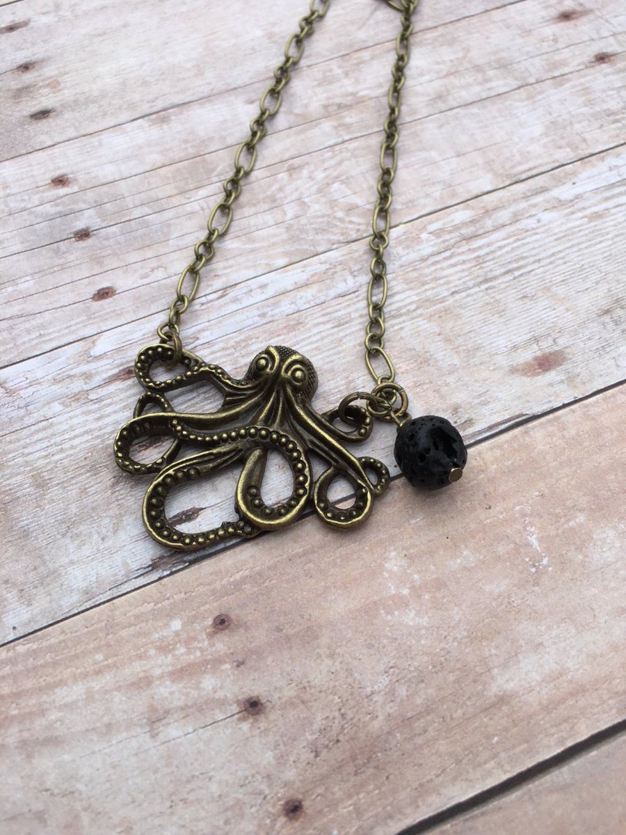 TheKeeCoShop's tweet photo. Octopus Antique Bronze Essential Oil Diffuser Pendant Neck… https://t.co/o3xF4bCRR4 #Diffuserjewelry #DiffuserLocket https://t.co/itEWu8R0tF