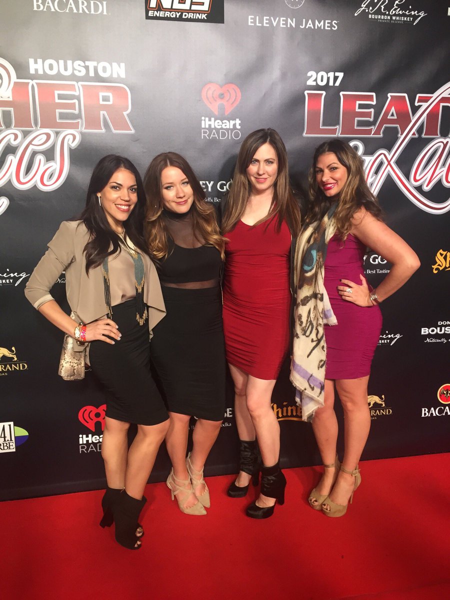 ambercampisi's tweet photo. Happy #SuperBowlSunday! Had SO much fun this #SuperbowlWeekend in #houston with #TeamAF!!! #leatherandlaces #redcarpet #abiferrin 🏈🍾🙌🏽 https://t.co/gWK8yOXWFE