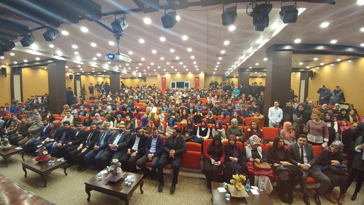 aksincangenclik's tweet photo. Sincan Gençlik Kolları Danışma Meclisi Toplantımız Devam Ediyor.
#SincanGüçlüGelecek 
@kurtcancelebi @umitcanuludag @mecertas https://t.co/aDyxFRPWgJ