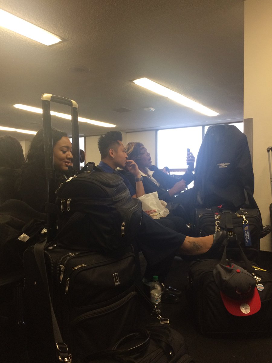 kate_harrell's tweet photo. @SpiritAirlines met one of your crews working LAX to ORD this AM. The friendliest, happiest folks! I'd go anywhere they're going! Kudos! https://t.co/WgEOObRmmi