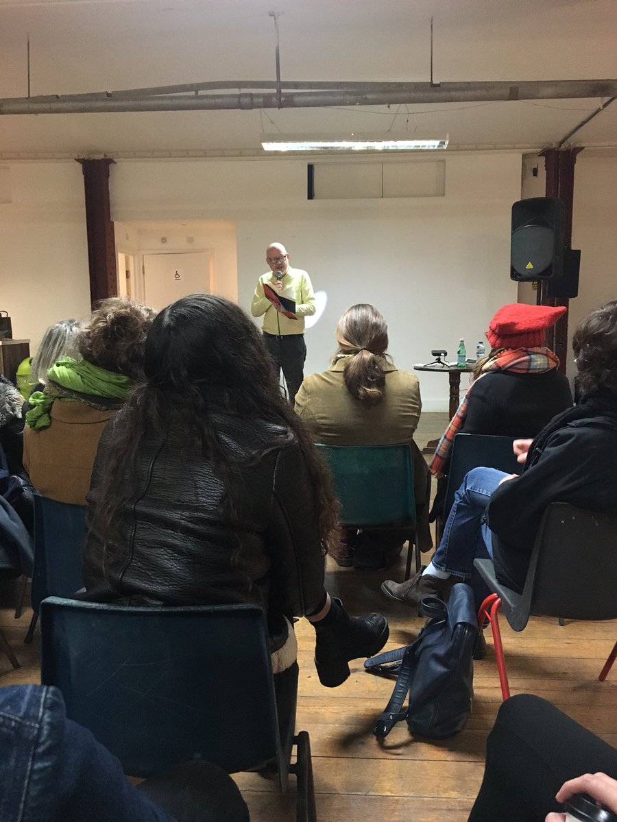 TinaPulejkova's tweet photo. Listening to #SimonBarraclough reading one of his #astronomy inspired poems @LumenLondon #SchoolOfLight @WeAreUglyDuck #artandscience https://t.co/MNtsgptdmE