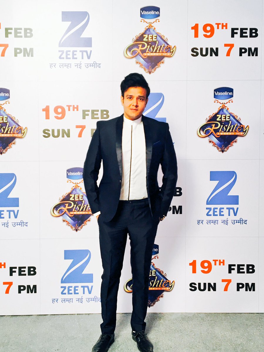 Pleased to be part of #ZRA2016 as an actor <a href="/ZeeTV/">ZeeTV</a> gave me a lot.Congrats to hon'ble <a href="/subhashchandra/">Subhash Chandra</a> ji for glorious 25 years