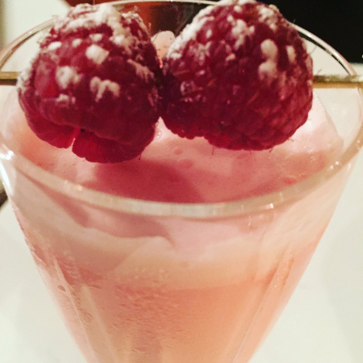 Tired of foggy #London come to  Sunny <a href="/valdisere/">Val d'Isère</a> #AigledesNeiges ask Charlotte <a href="/MaranathaGroupe/">Maranatha Groupe</a> to prepare  a well deserved #Cocktail