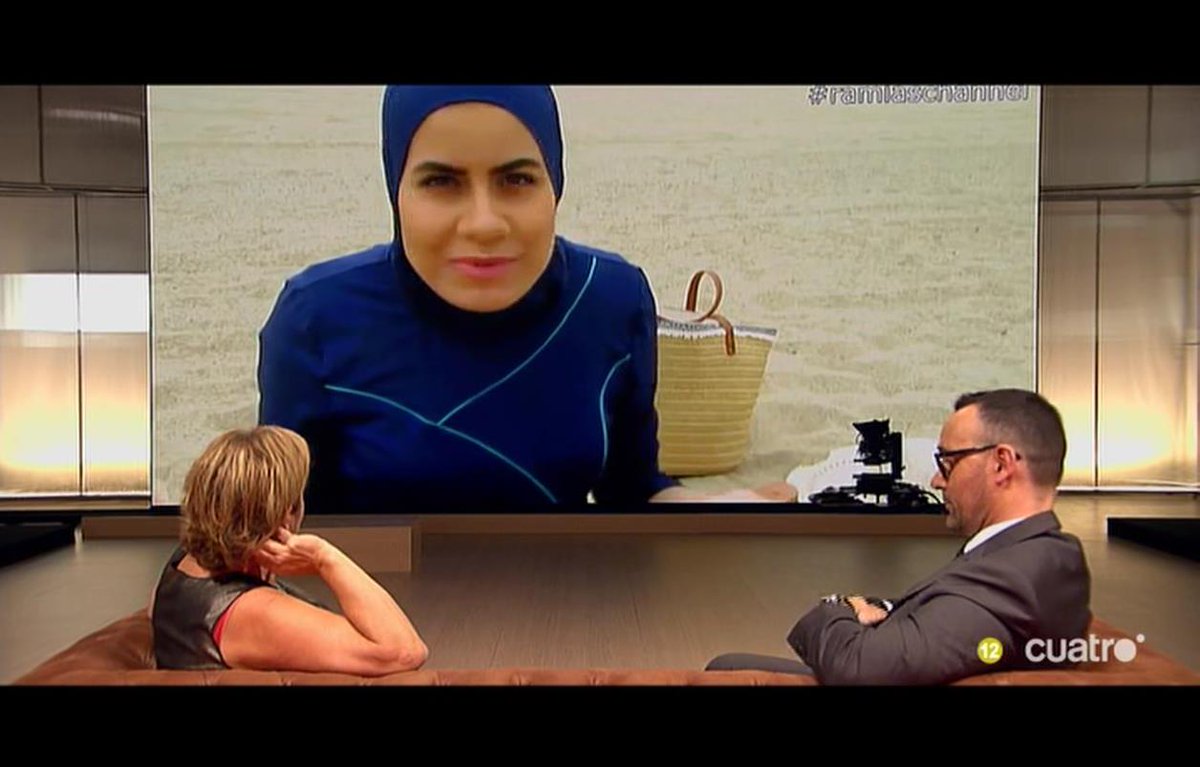 Chester_cuatro's tweet photo. #ChesterDios ¿Qué opina @RaholaOficial del burkini? Lo sabemos > https://t.co/XLIhfM7tHf https://t.co/REISdRpnzB