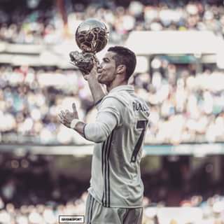Happy birthday Cristiano Ronaldo! 

802 games
568 goals
215 assists
22 trophies
4 Ballon d\Ors  
