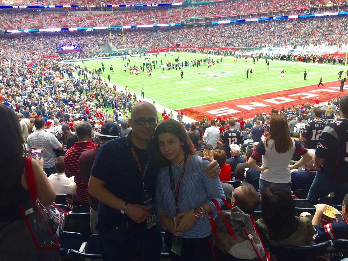 richiclark's tweet photo. Desde Houston, preparado para la vivir la Superbowl. Vaya experiencia https://t.co/SH9q66d9DL