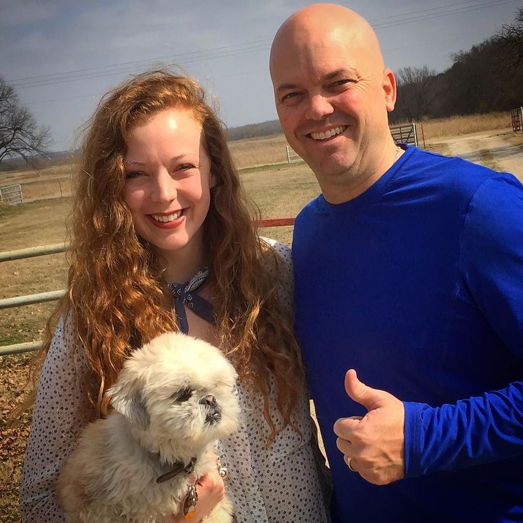 DaveQuinn247's tweet photo. Sunday morning in #oklahoma helping @drew_myers help @kaitlinbutts #markitoff baby #donkey… https://t.co/LzmZnGPGIr https://t.co/BRN9dFBUiu