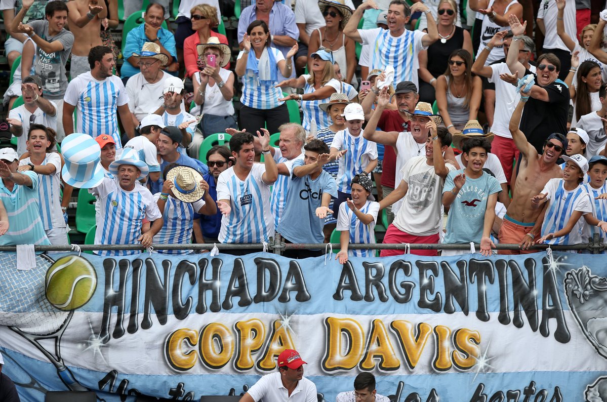 CopaDavis's tweet photo. #ARGITA Para repasar: 🇦🇷 vs. 🇮🇹 se define mañana lunes a las 11:00 hora local (14:00 GMT) https://t.co/XH9PeMUetb