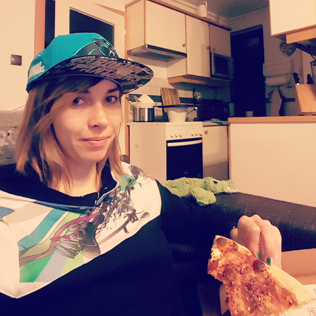 kekshdl's tweet photo. Warten auf den kickoff #ransb51 #pizzamann https://t.co/s72fUMZbju