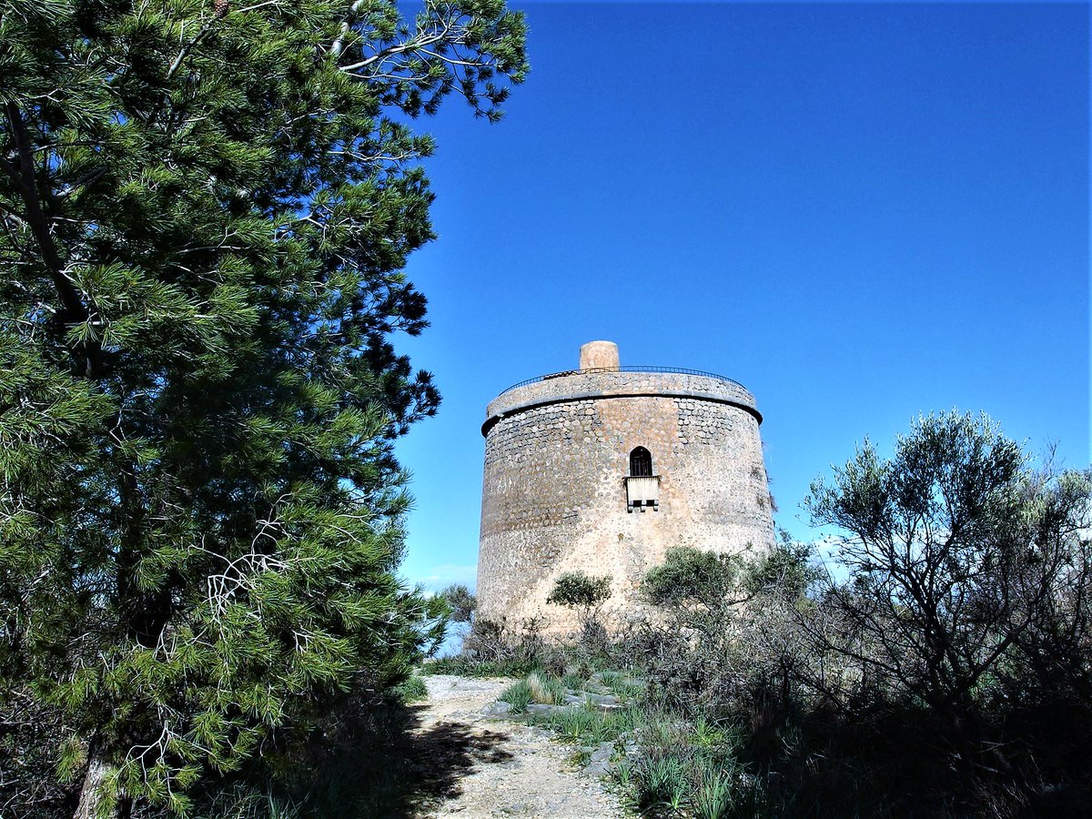 antoninegre's tweet photo. #TorrePicada en #PuertoDeSoller #Mallorca https://t.co/EcT3h8djYv