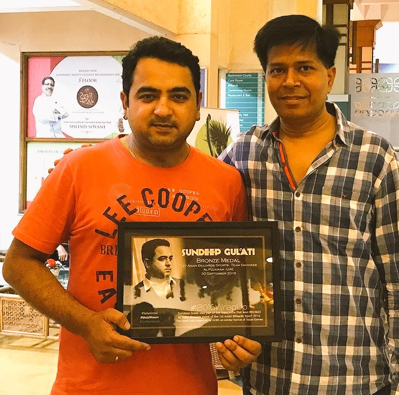 cuesportsindia's tweet photo. Honoured to present token of appreciation to #SundeepGulati under the series #IndiaAbroad #2016WrapUp for his wonderful achievement in 2016 https://t.co/csOJodb2UI