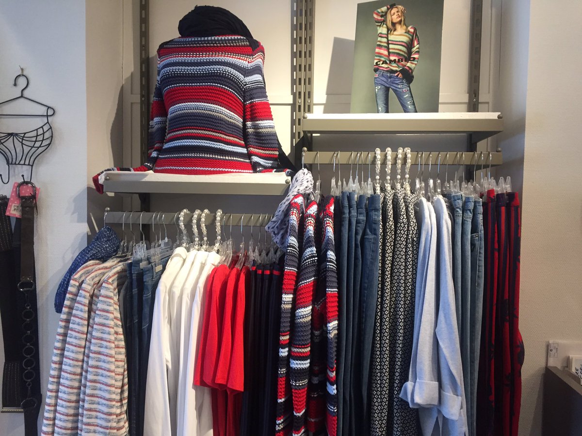 Cozy &amp; Chic💋 #choices #colours #stripes #sweaters #style #ootd #chic