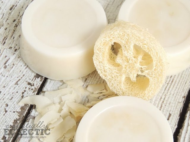 stephensonsoap's tweet image. How to make Sweet #Coconut Exfoliating #soap bars: bit.ly/2jB8lc3 #Soapmaking