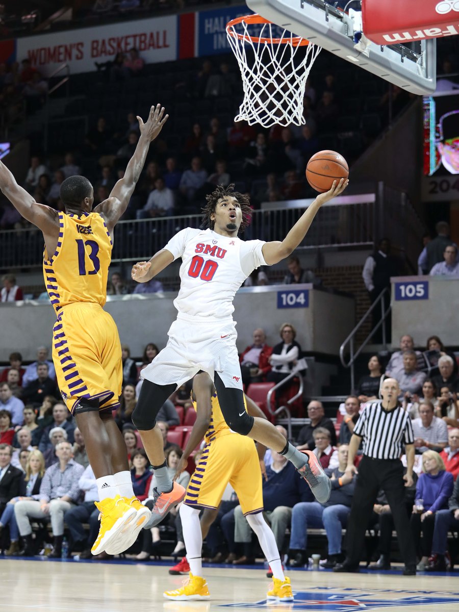 SMUBasketball's tweet photo. SMU has outrebounded 21 of 24 w/ +11.0 margin (3rd NCAA). Five avg 4.3+, 6 have led a game. #PonyUp #SuperStatSunday
https://t.co/RuVGyz9ocL https://t.co/uq3agVcSAb