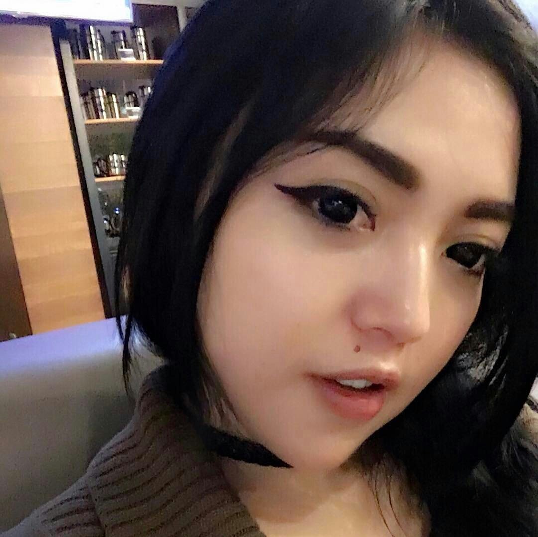 Bunga19039651's tweet photo. #FotoProfilBaru https://t.co/lpmevuP6ZZ