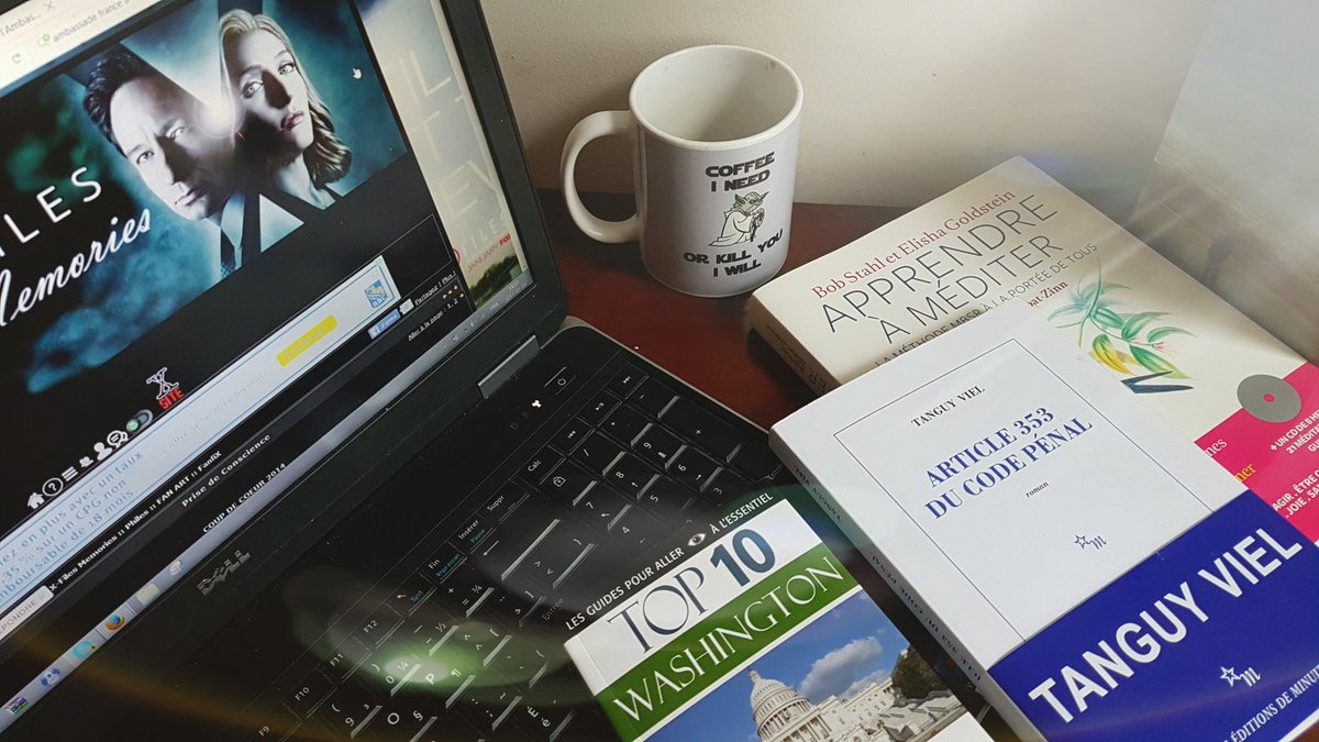 SopieLap's tweet photo. Perfect day 😀
#Travel
#XfilesMemories
#books https://t.co/BAr0nSwcLx