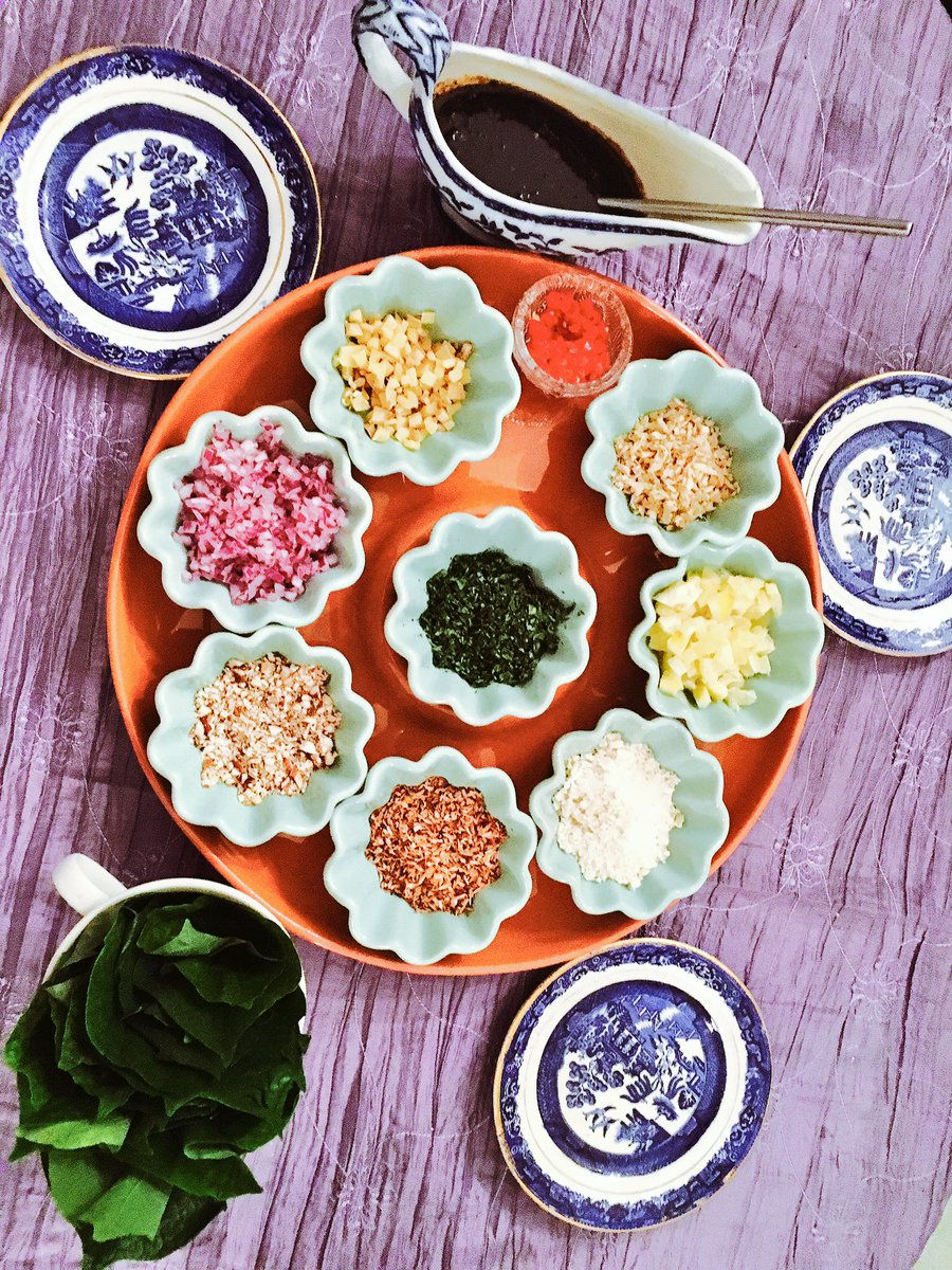 an_anv's tweet photo. Having #RauRamMiangKham for #Sunday pre-lunch snack, a very famous #titbits in #Thailand & #NorthernMalaysia #multiflavour #sensory #food https://t.co/OjMDkzV2MZ