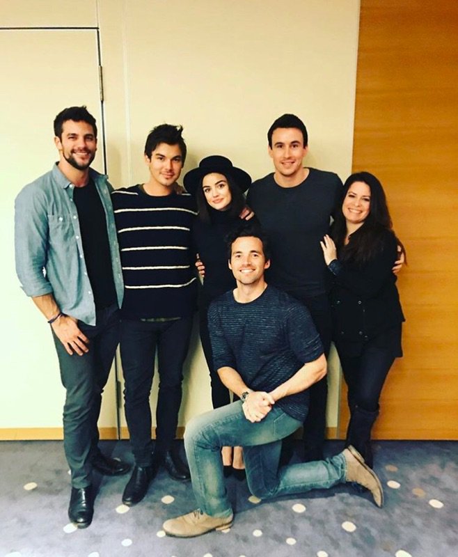 lucyhale's tweet photo. Love deeeez peeps. Thanks to everyone in Germany who came to see us ! We love you. https://t.co/JFUEIfVRlg