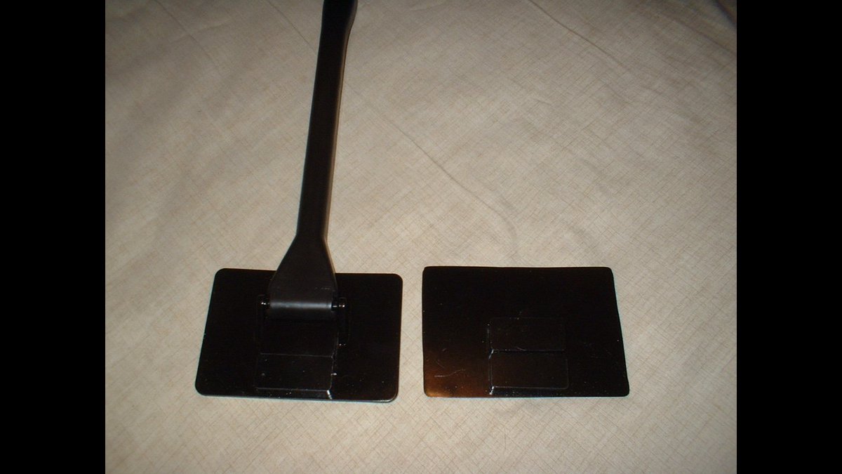 iamsamitpatel's tweet photo. I want one! easy clean car window cleaner https://t.co/C8SDwYqkJv #Kickstarter #CarwindowCleaner https://t.co/UDyzASURZi
