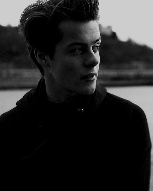 rpghmbs2's tweet photo. — Herman Tømmeraas
— Leo 
— 21 ans
— MS-13
— dealer 
— hétéro https://t.co/Q5pPyxegyY