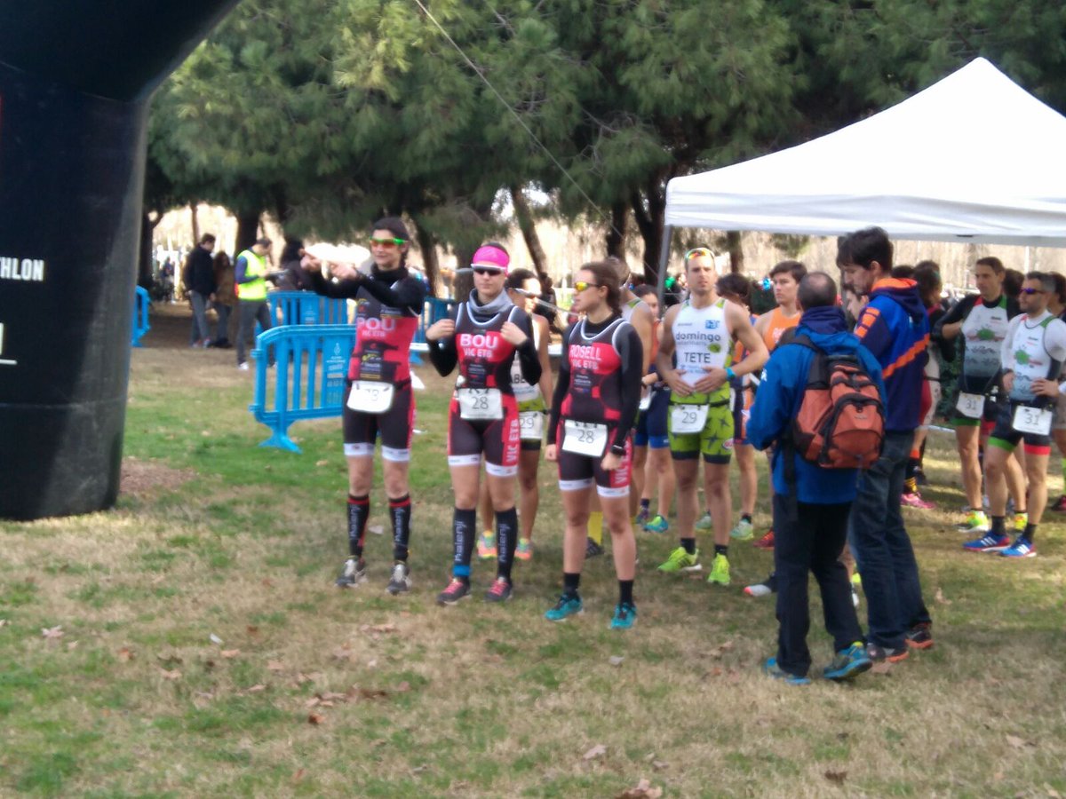 cnvic_etb's tweet photo. (1) I moltes felicitats als 5 equips open. Competint i després animant al #duatlodelprat #VICETBpower https://t.co/WiWHDPsnHb