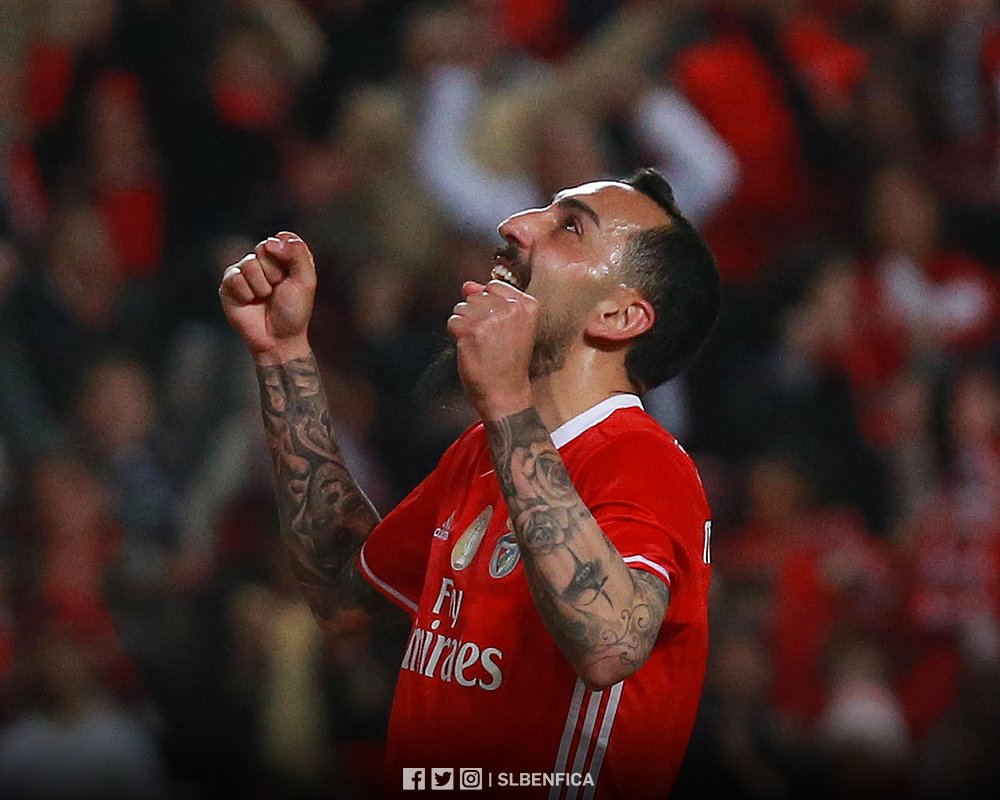 slbenfica_en tweet picture