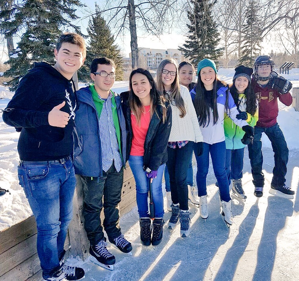 <a href="/EmbCanPanama/">Emb.Canada en Panama</a>: Rosamaría de <a href="/LasTablas7/">Las Tablas</a> regresó hoy #Panamá luego de concluir su experiencia intercultural en #Canadá. #FelizDomingo