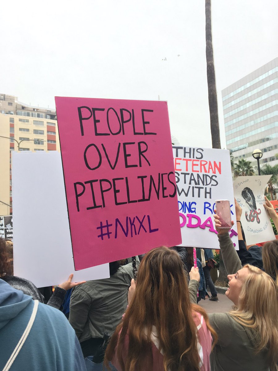 TeamMarine's tweet photo. #NoDAPL march in Downtown LA💙🌎 https://t.co/yEAg4GDSkN