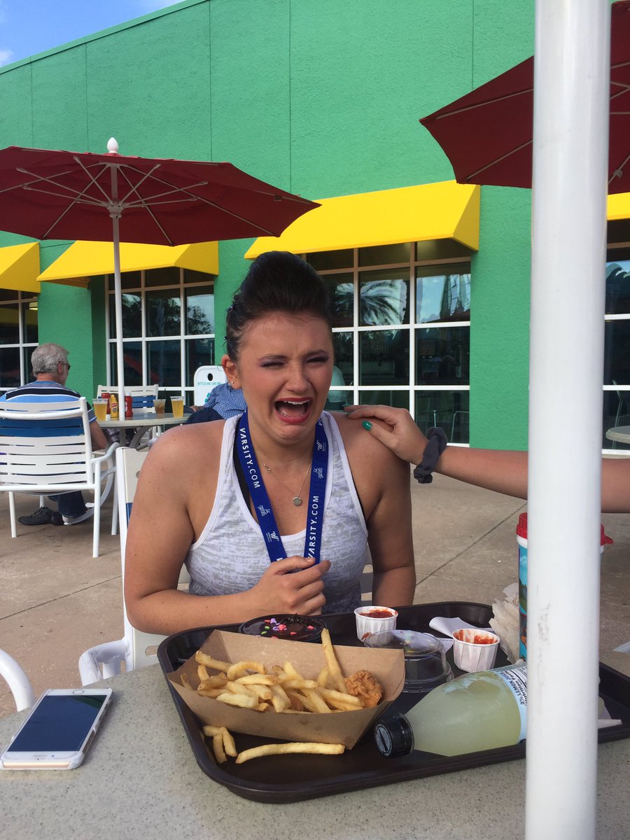 hadhuff's tweet photo. @riley_jae's biggest fear is birds. One attacked her at lunch &amp; after a 10 minute long meltdown she is safe indoors away from the evil birds https://t.co/aF9Kq37sOt