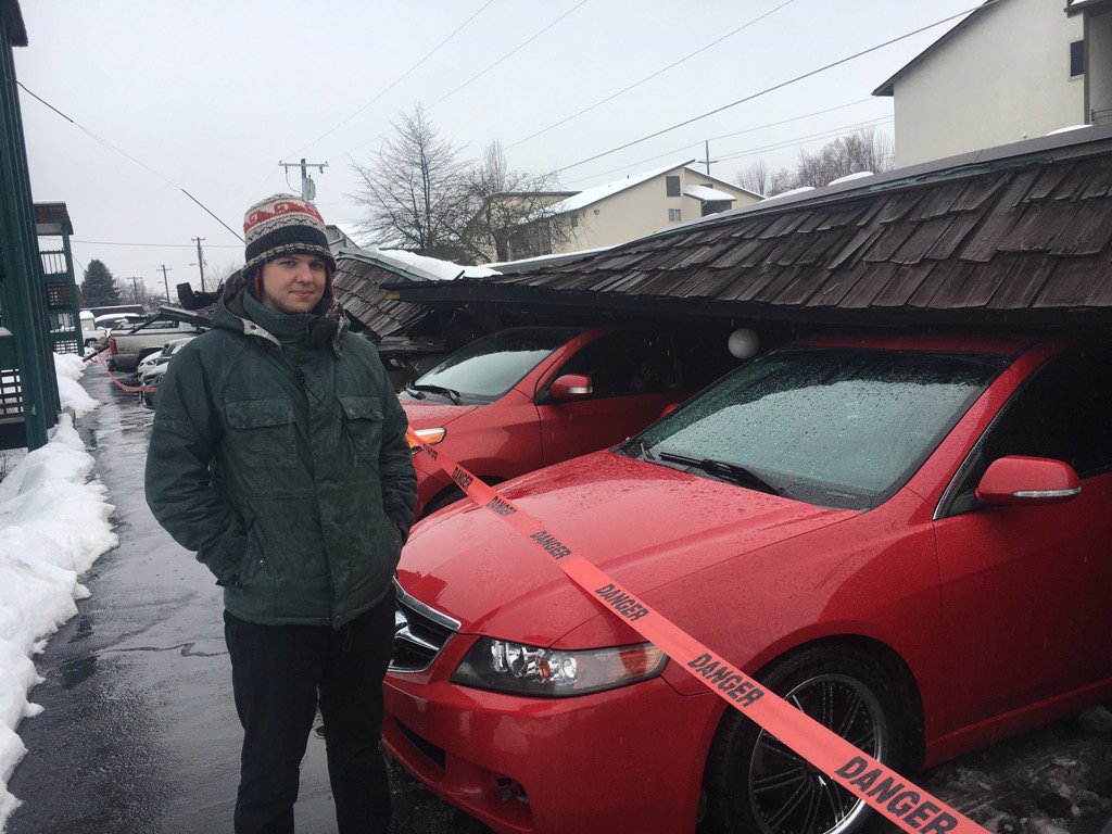 ArianaAlist's tweet photo. Poor guy! He just bought his new car a month ago! #kxly https://t.co/bOa7KdEZjb