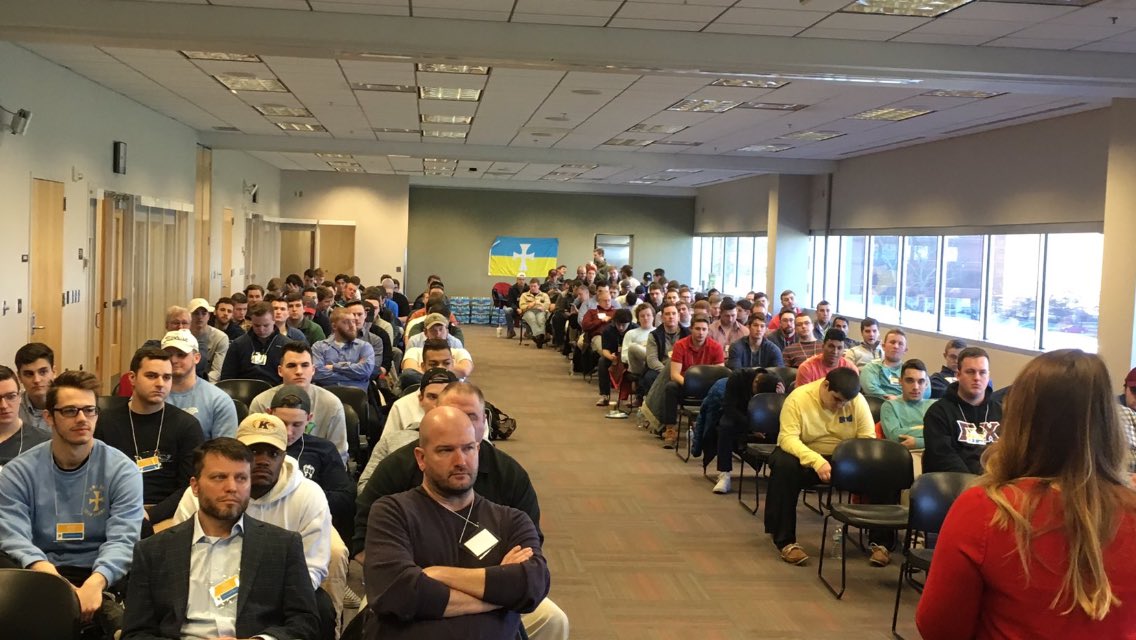 CentralOhioSigs's tweet photo. The International #SweetheartofSigmaChi discussing fundraising for cancer research. #OHSigDay #SigmaChi https://t.co/KjuTJUfpHW