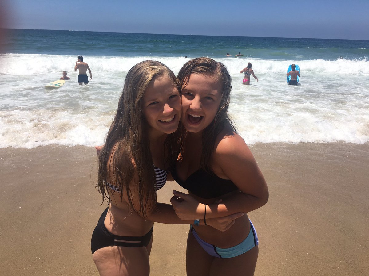 m_poteete's tweet photo. Happy happy birthday you pretty lady😻💗 Since half my camera roll is picures of us I had to choose our best mems:) Love you lots😇 https://t.co/Q1qrcBD3Au