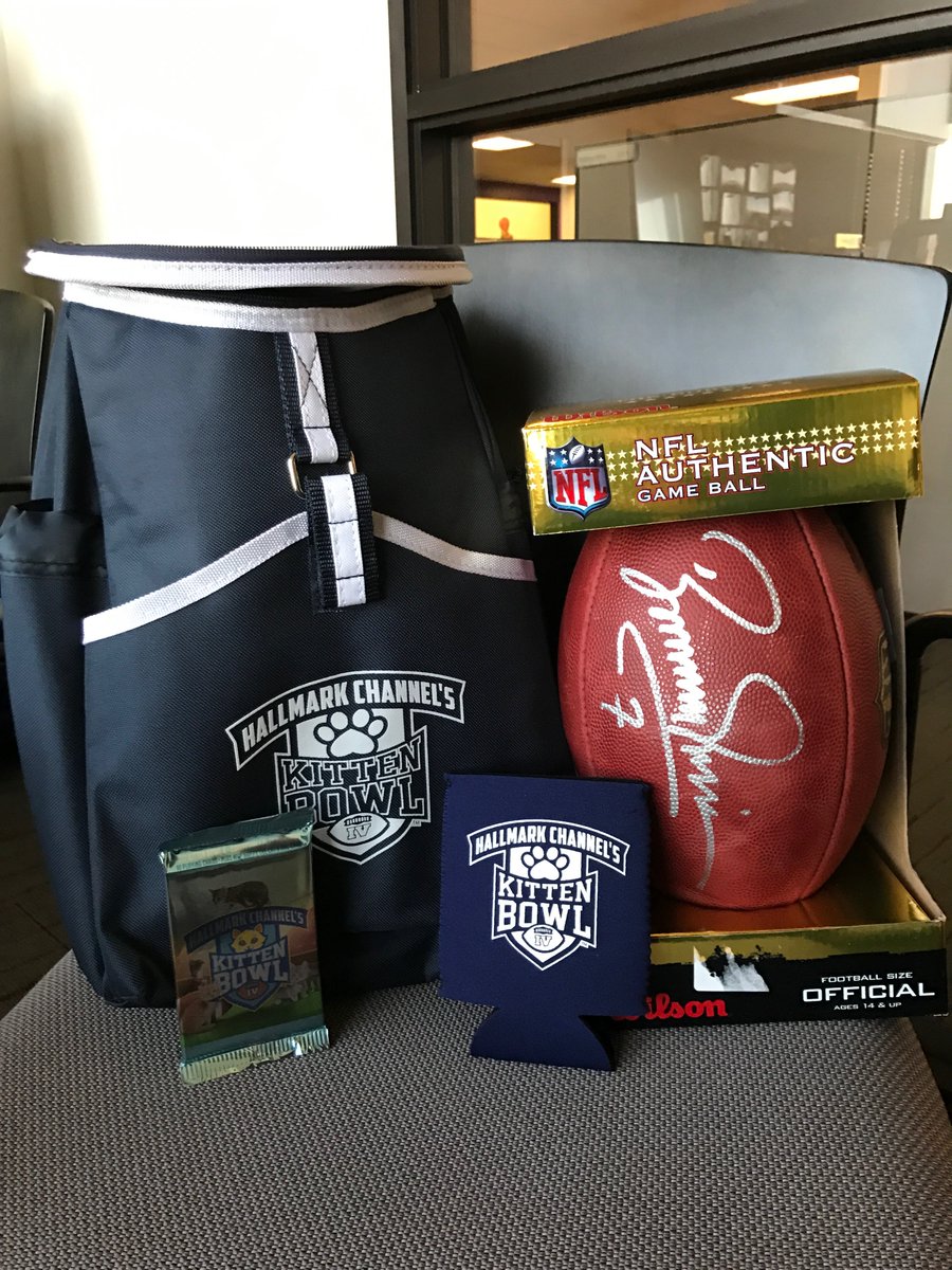 Hallmark Channel tweet media