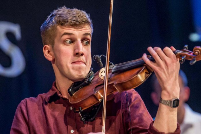 Perthshire fiddler named <a href="/BBCRadioScot/">BBC Radio Scotland</a> <a href="/handsupfortrad/">Hands Up For Trad</a> #youngtrad musician of year: trib.al/otOJUeb <a href="/brianjaffa/">Brian Ferguson</a> <a href="/ccfest/">Celtic Connections</a> #ccfest17
