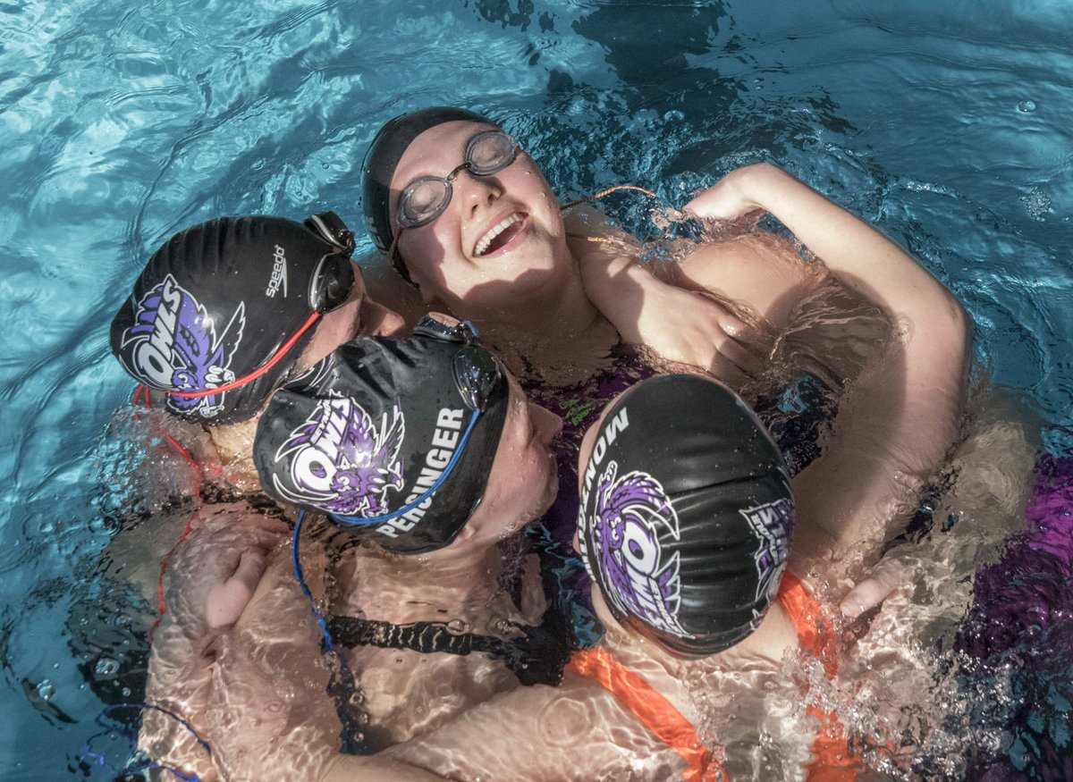 SeymourTribune's tweet photo. Seymour was the 200 freestyle relay champions at the Floyd Central Sectional yesterday. They also set a new school record @ 1:39.78. #State https://t.co/aY63o32iuc