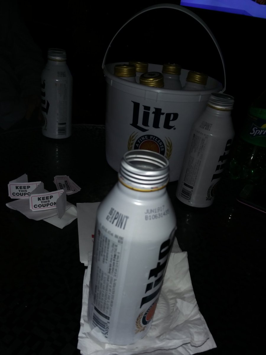 mikeagostino's tweet photo. Already 4 pounders deep. 5 for $24 buckets at #ExtraLounge in @PlanetHollywood in #Vegas @jonfleischauer shits about to get crazy https://t.co/quEz5naFB8