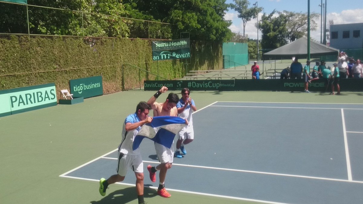 deportetotal_bo's tweet photo. #CopaDavis #ESABOL
FINAL
M. Arévalo 🇸🇻 | 3  | [6 - 6 - 6]
F. Zeballos 🇧🇴 |  0  | [3 - 3 - 1] https://t.co/m4AXULRXRG