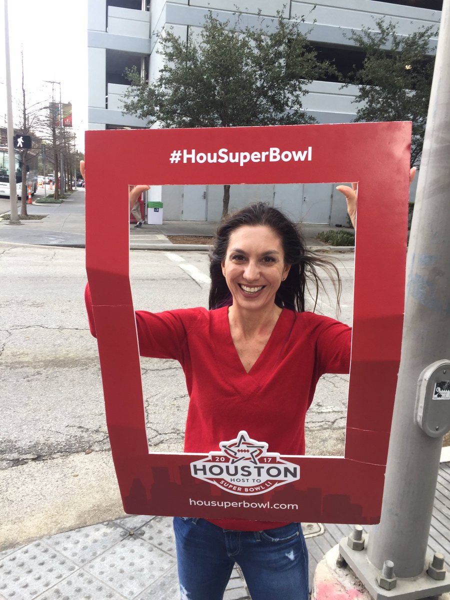 RunRaeRun's tweet photo. #HouSuperBowl #SB51 #RiseUp https://t.co/UfTPaRIVDT