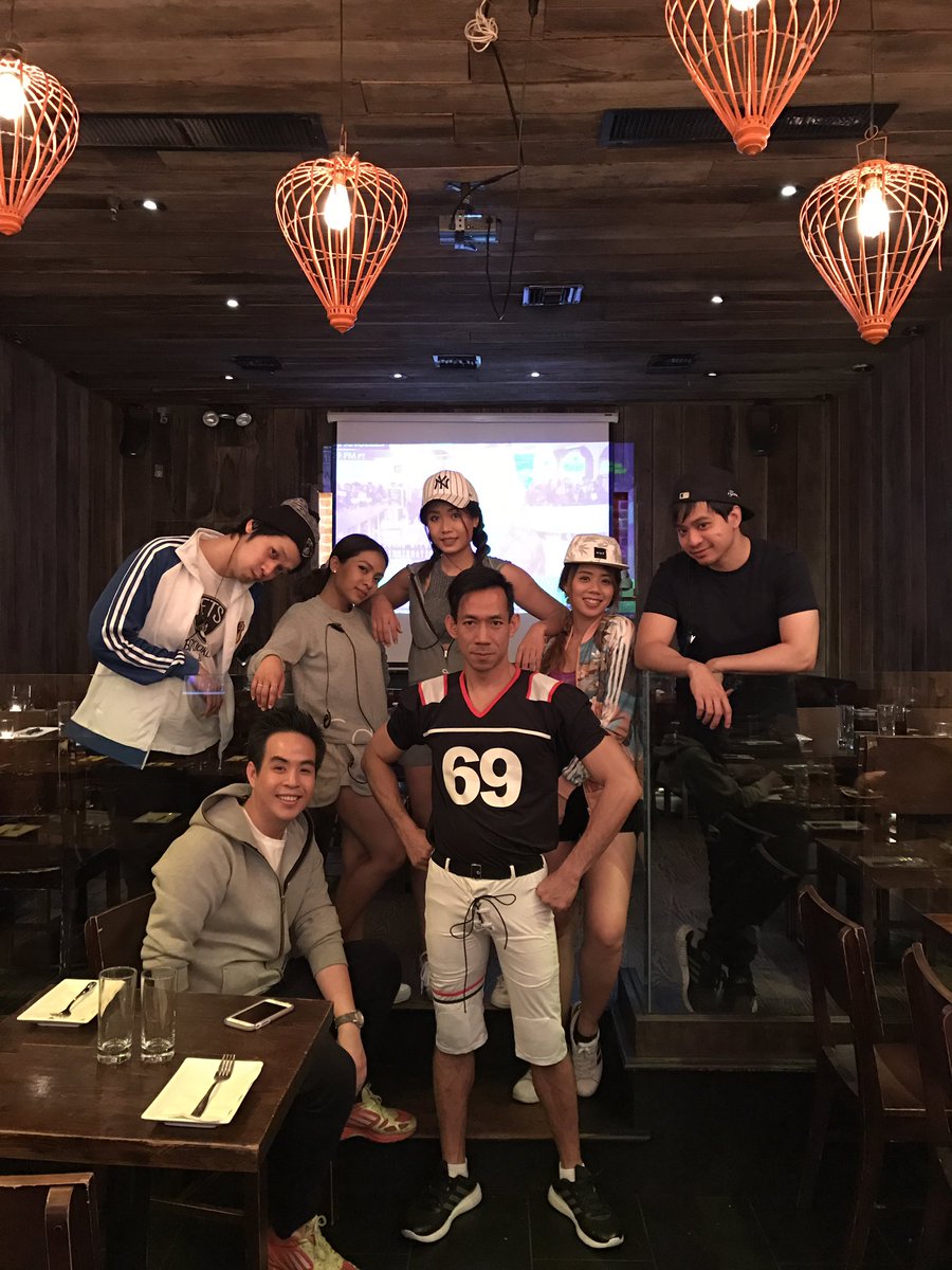 OBAONY's tweet photo. Ready to meet Super Bowl 2017. Screen ready! See you at Hell's Kitchen #SuperBowl 2017 #obaony #HellsKitchen https://t.co/RT2ni4mpSr