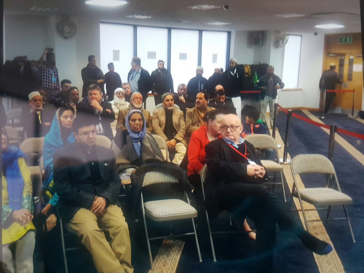 SohailMunawar1's tweet photo. Masjid Al Jannah Stoke Rd held an open day today to which they invited all communities to learn about Islam. Number of Cllrs attended https://t.co/bAczYzgzhy