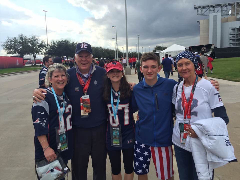 C37yjy4UoAAoBso.jpg:large