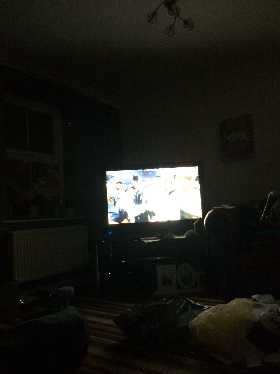 SamBobH's tweet image. #NFL That was worth staying up for, No your not World Champions, your the only ones that play. Try taking your helmets and padding off #soft