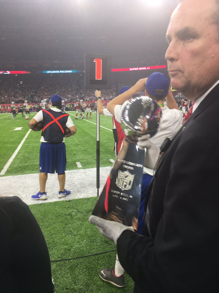 SheriffEd_HCSO's tweet photo. Almost that time #SB51HTX https://t.co/zrqMkzRj3S